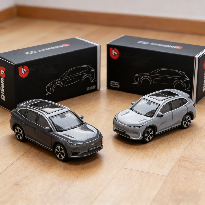 Renewable Energy Engineering - Bburago 1:64 Geely E5 EX5: Металлическая